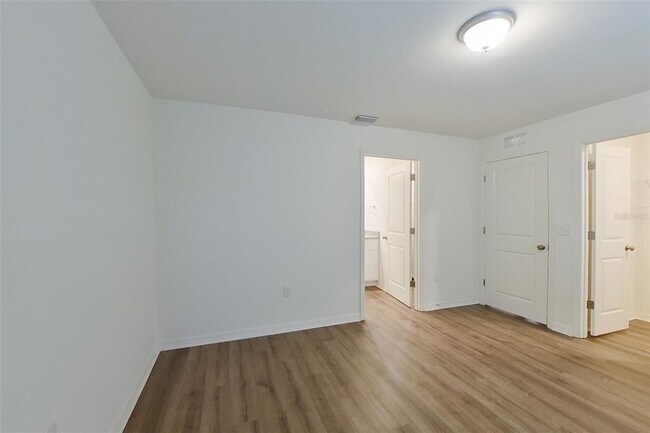 Building Photo - 3931 NW 45th Terrace