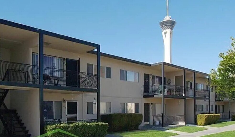 Building Photo - 511 E Sahara Ave