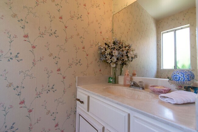 Building Photo - Spacious and Bright Townhome in Amazing Park like Community with Cupertino Schools and Large 2 Ca...
