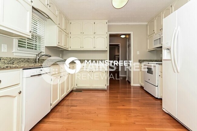 Building Photo - 295 Greenfield Cir