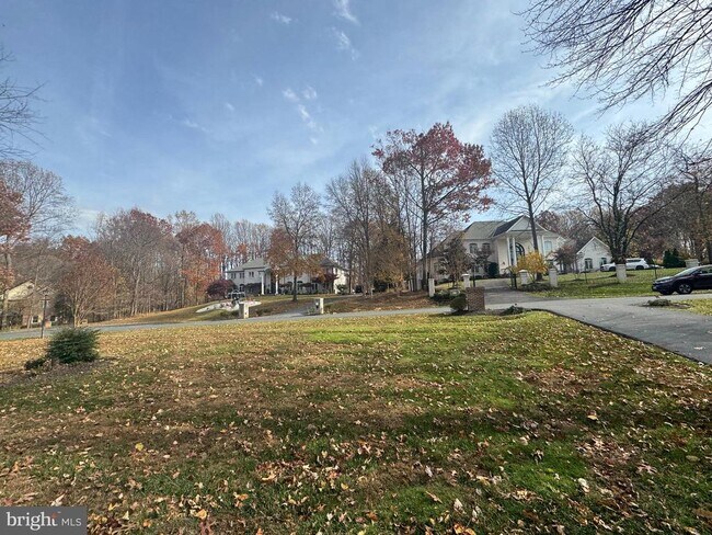 Building Photo - 18136 Hayloft Dr