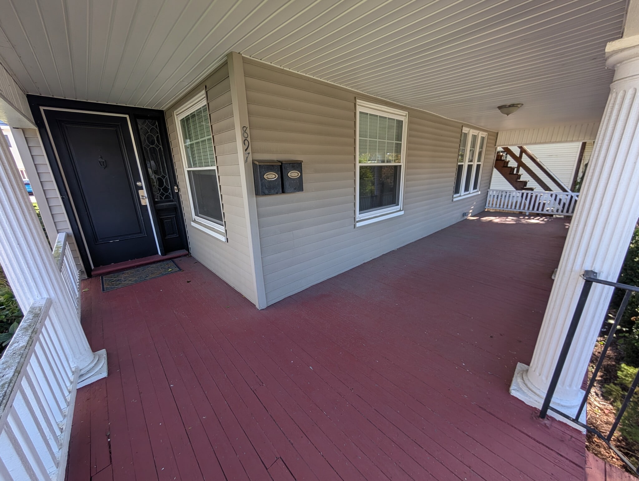 Front Porch - 897 Union St