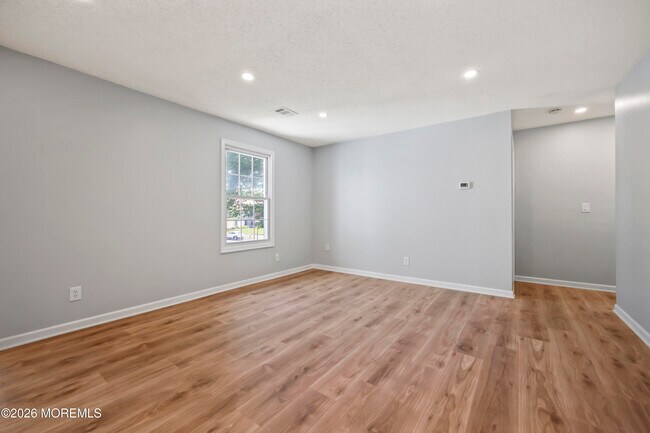 Building Photo - 18 Augusta Ct