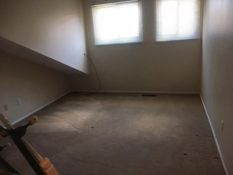 Front Bedroom - 6 Landings Way