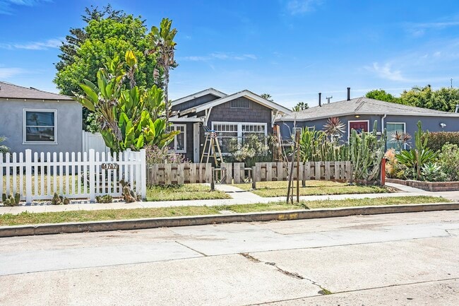 Primary Photo - 4741 Brighton Ave