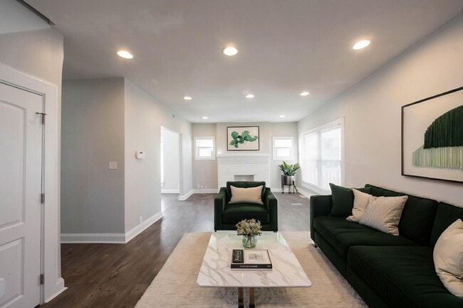 Building Photo - 3117 N Park Ave