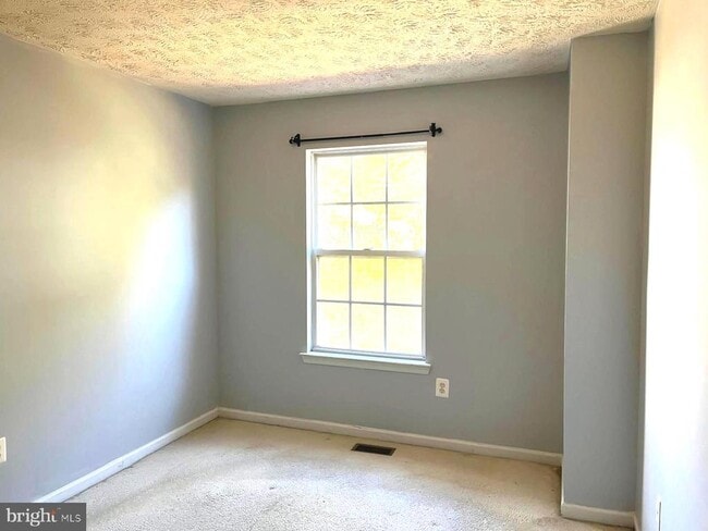 Building Photo - 3280 Halcyon Ct