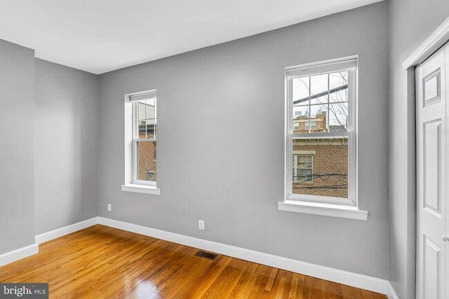 Building Photo - 1606 Webster St