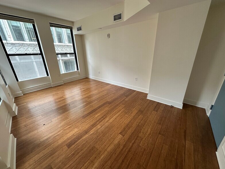 Building Photo - 3 Winter Pl