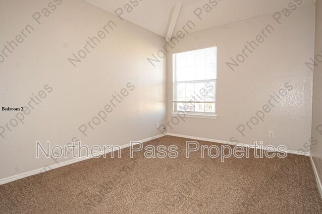 Building Photo - 13740 Paseo Alegre Ave