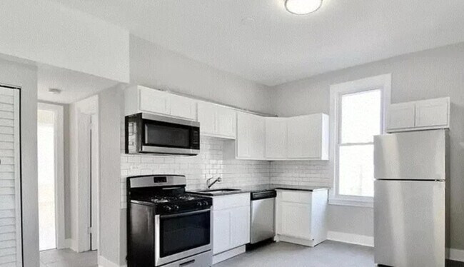 Building Photo - 3758 W McLean Ave