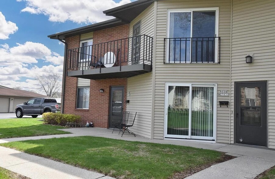 Building Photo - N114W17033 Armada Dr