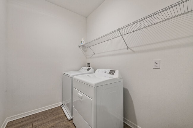 Building Photo - 11817 Moonsail Dr