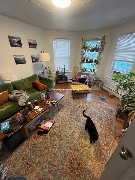 Primary Photo - 420 Norfolk St
