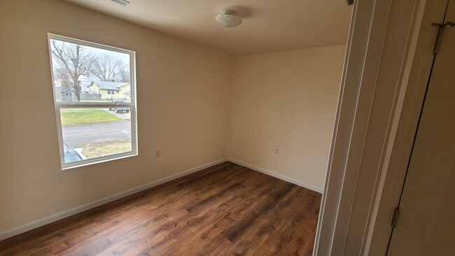 Building Photo - 410 S 2nd St