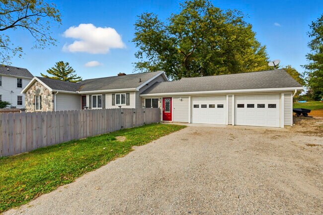 Primary Photo - 9128 Austin Rd