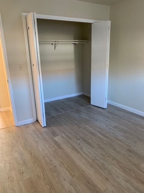 Building Photo - 1420 Village Ct