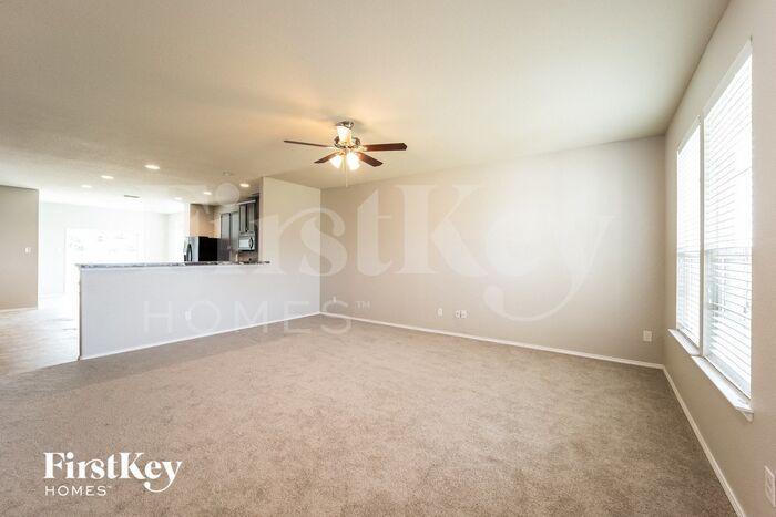 Building Photo - 9233 Benevolent Ct
