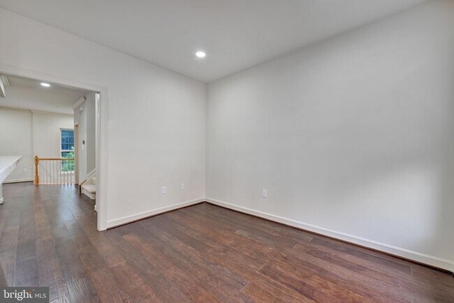 Building Photo - 14203 Plum Run Way