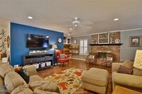Building Photo - 2132 Sylvan Dr