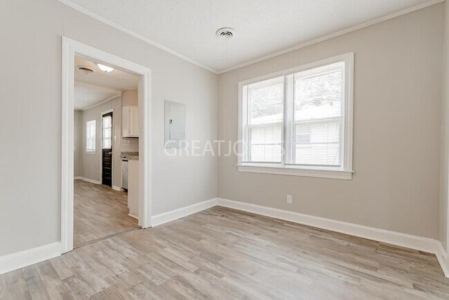 Building Photo - NOW OFFERING HALF OFF THE FIRST FULL MONTH...