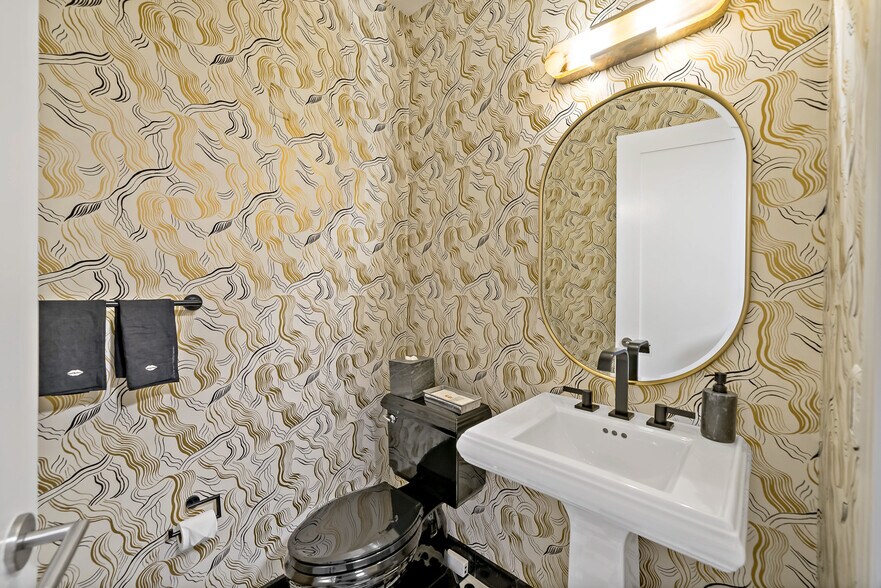 Powder Room - 1414 S Penn Sq