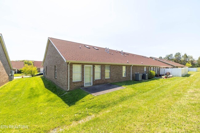 Building Photo - 7037 Wakan Ln