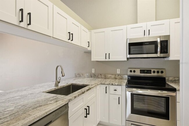Building Photo - 406 S Bayview Blvd