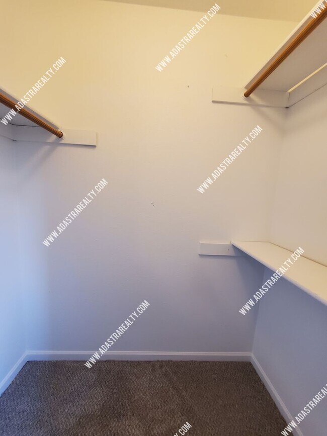 Building Photo - Beautiful and Spacious Louisburg Townhome-Available in MAY!!