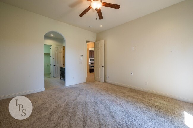 Building Photo - Move in by September 1st and get the rest of August FREE! Tuscan Bluffs at Copper River - Granvil...