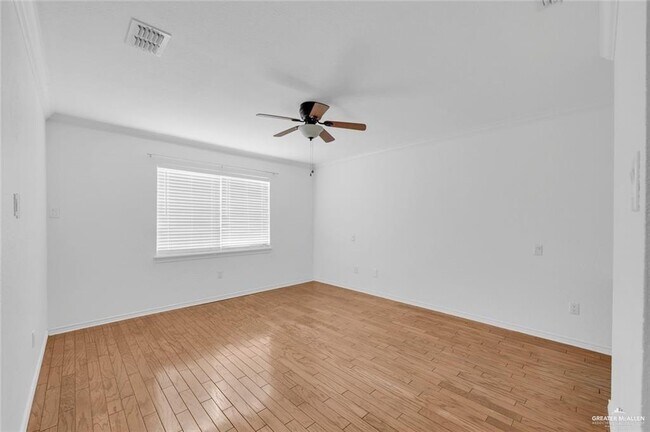 Building Photo - 16 Wichita Ave