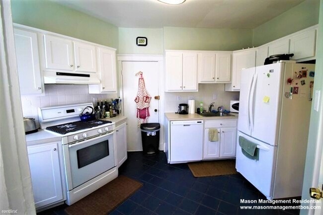 Building Photo - Unique Coolidge Corner 3 bed. For you 9/1/26