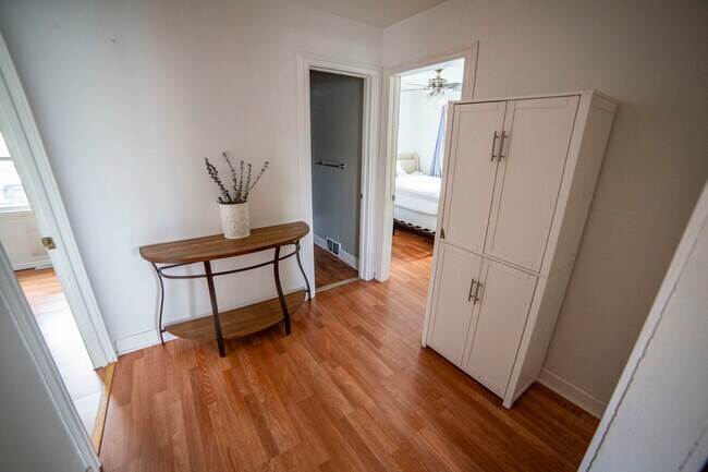 Building Photo - 4572 Rumsey Ave