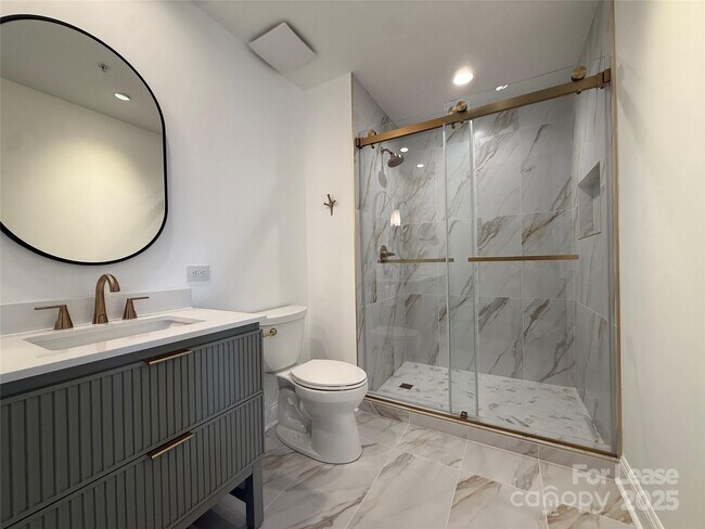 Building Photo - 4625 Piedmont Row Dr