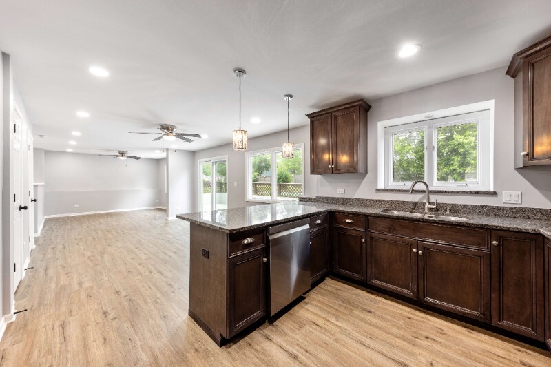 Building Photo - 13723 S Mallard Dr
