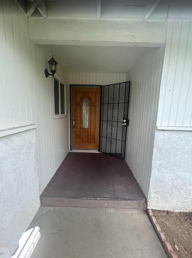 Building Photo - 7001 College Ave