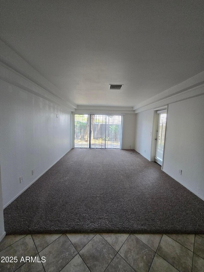 Building Photo - 5035 N 10th Pl