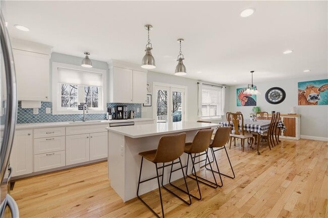 Building Photo - 3 Rego Ave