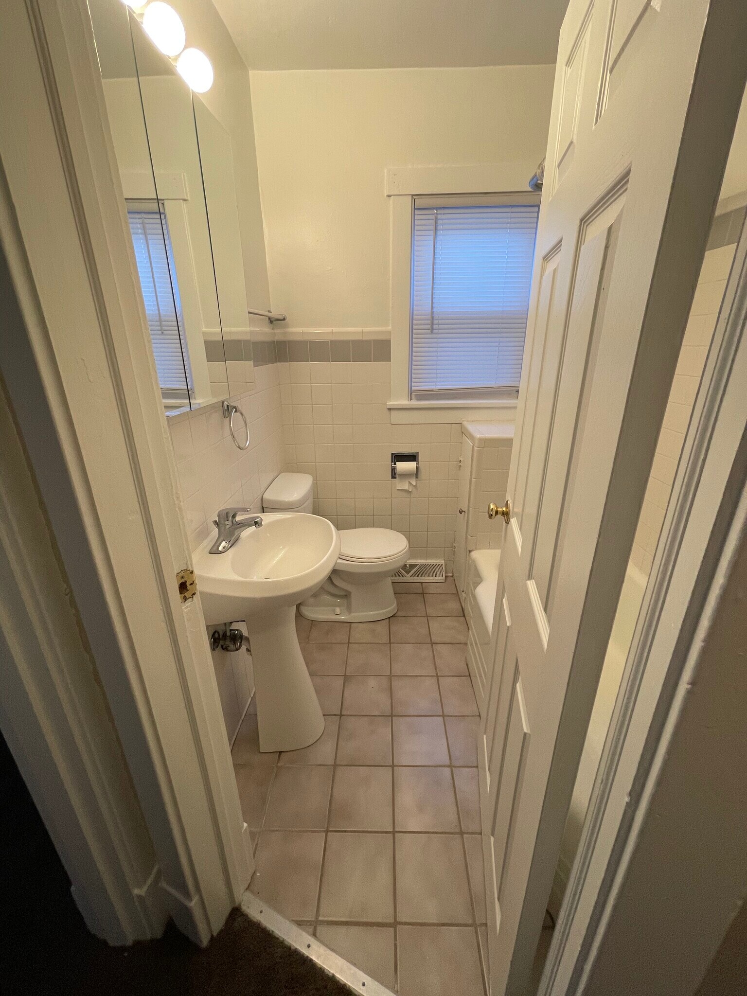 Building Photo - 500 Mount Vernon Ave