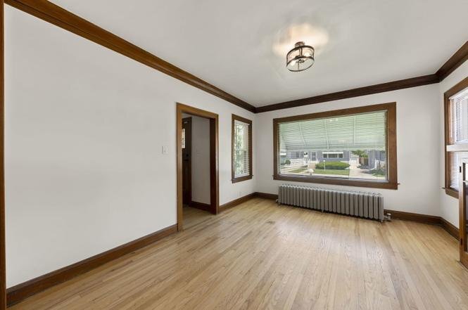 Building Photo - 636 S 19th Ave