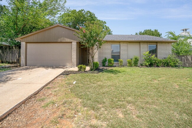 Building Photo - Cozy 3BR/2BA Home in a Quiet Neighborhood
