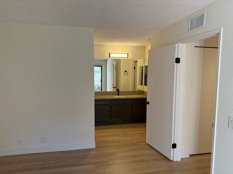 Master bathroom - 4235 Porte de Merano