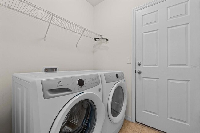 Building Photo - 8932 Excelsior Loop