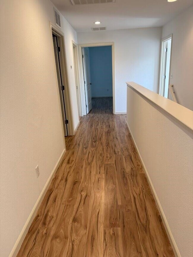 Building Photo - 236 Cogburn Way