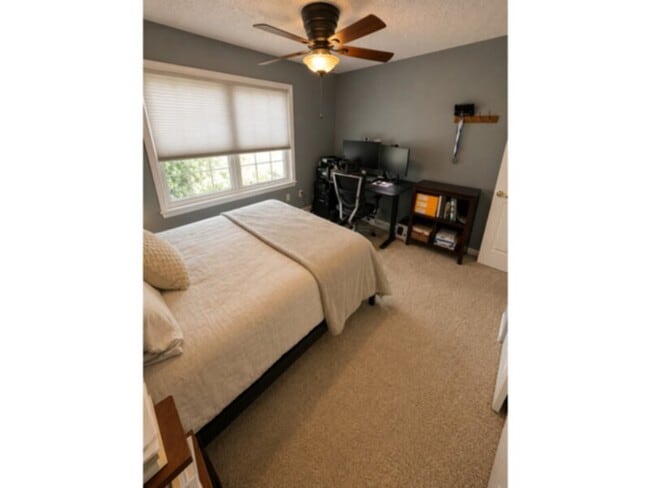 Building Photo - 9341 Chambray Ln