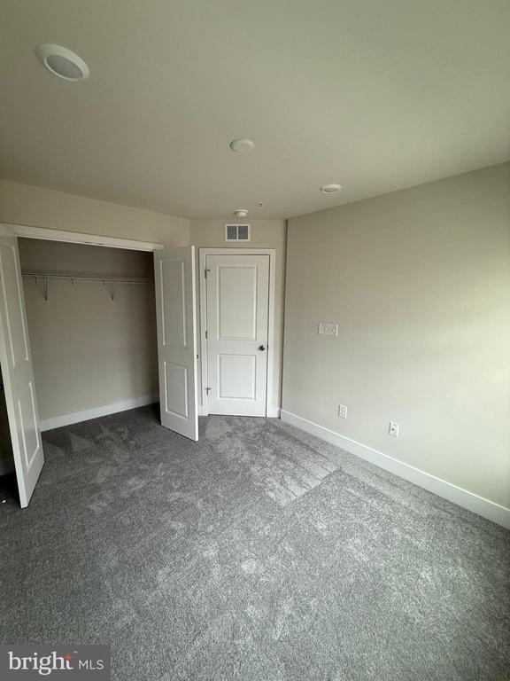 Building Photo - 2275 Marcy Dr