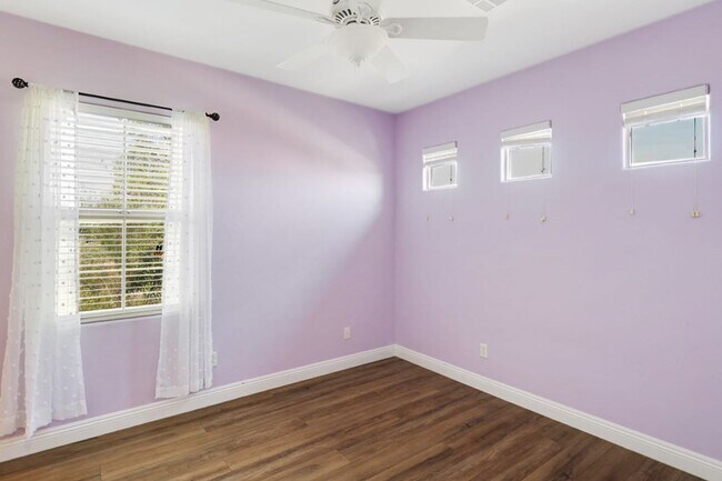 Building Photo - Summerlin Vistas Pool Home w/ Bed and Bath...