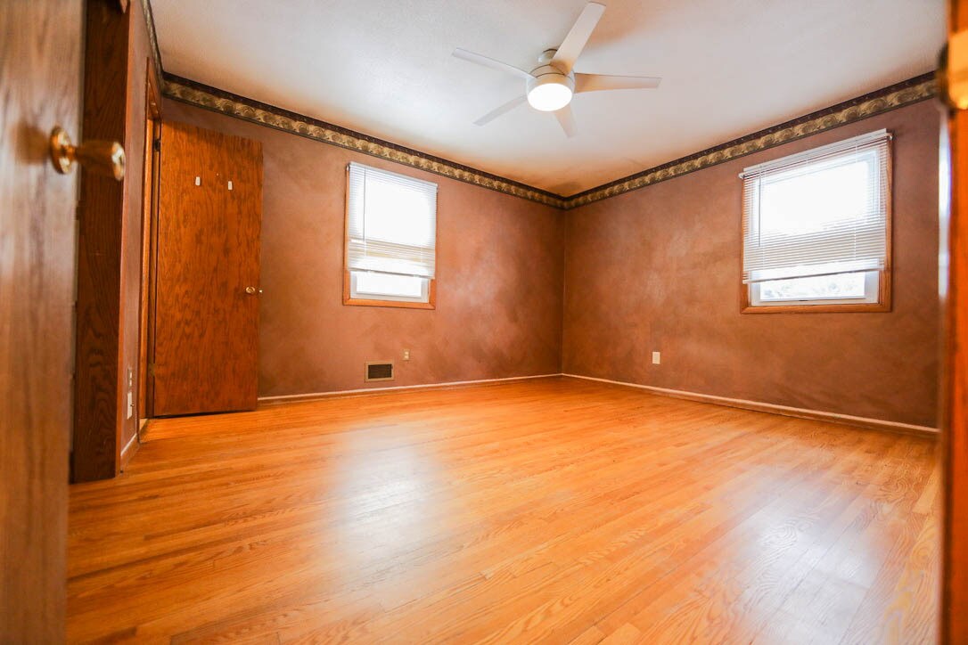 Master bedroom - 13113 Irving Ave S