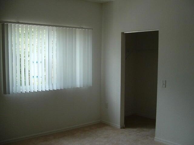 Building Photo - 280 Crestwood Cir