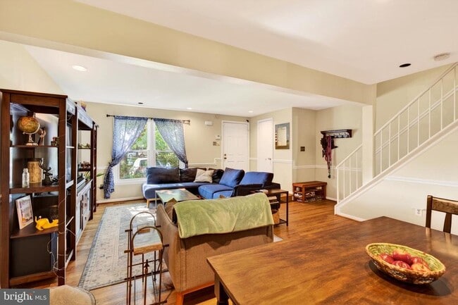 Building Photo - 14230 Oxford Dr